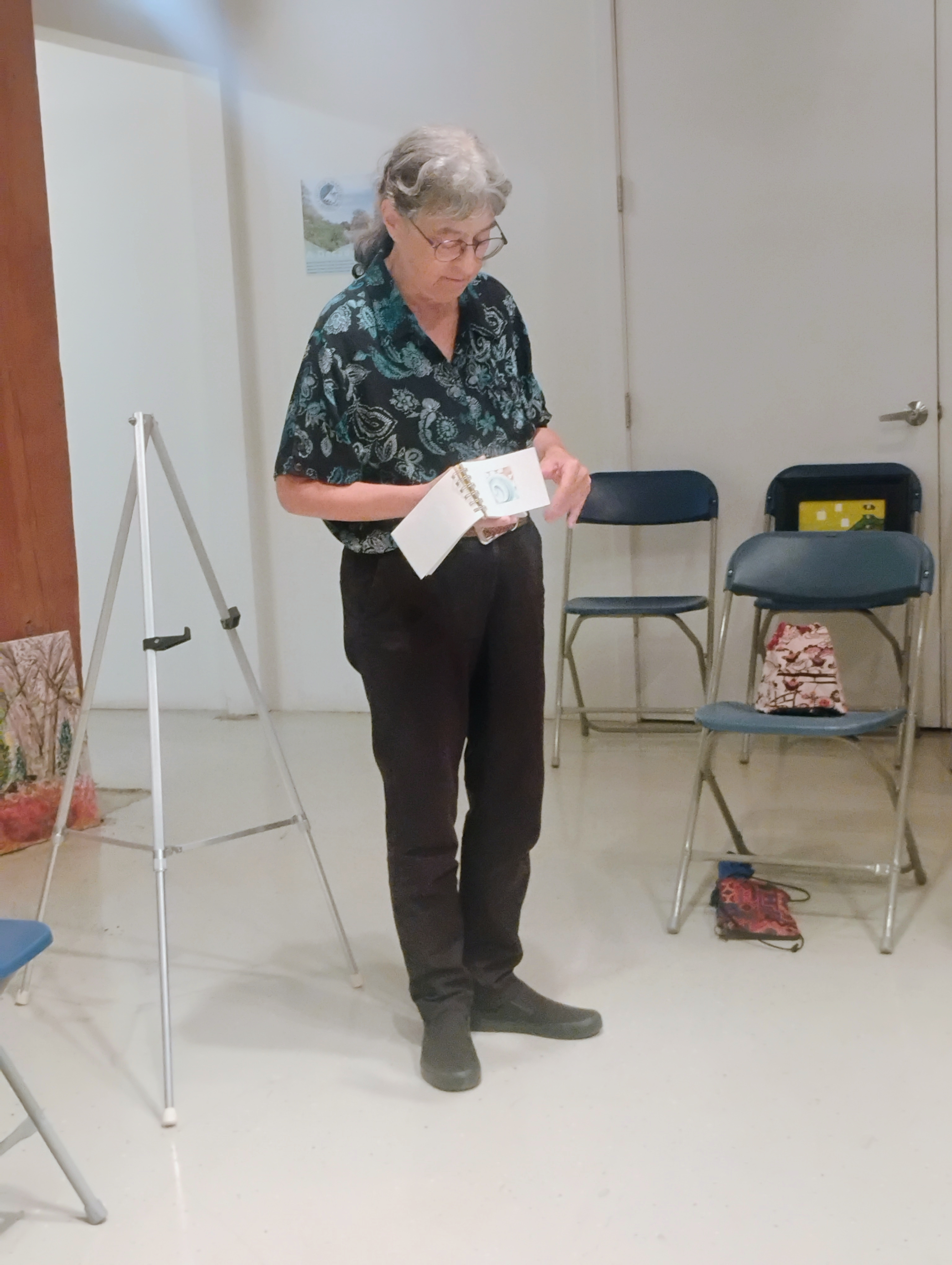 Art Salon artist sharing sketchbook